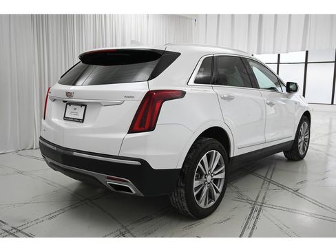 Certified 2025 Cadillac XT5 Premium Luxury image 6