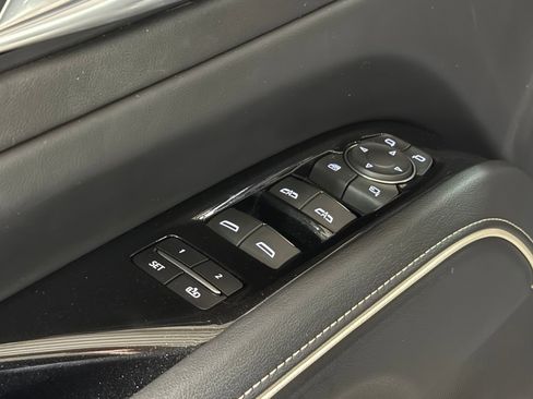 Certified 2023 Cadillac Escalade Premium Luxury image 22