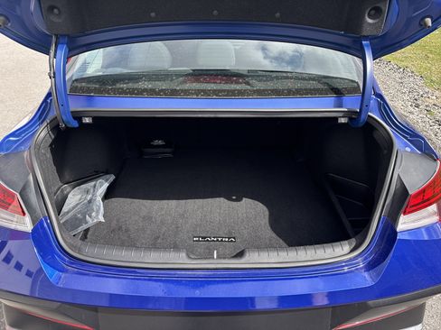 Used 2024 Hyundai Elantra SEL w/ Convenience Package image 5