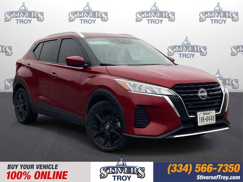 Used 2023 Nissan Kicks SV image 1