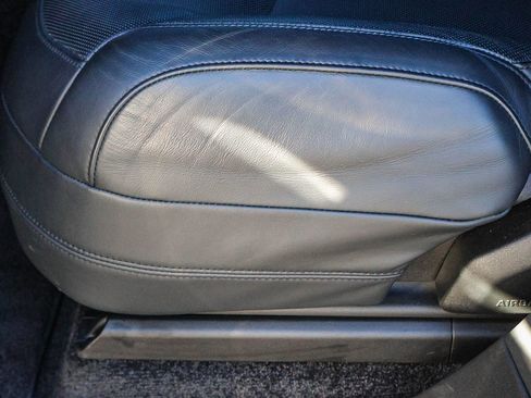 Certified 2023 Land Rover Range Rover SE image 32