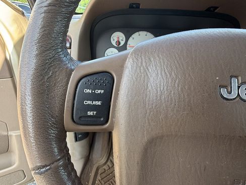 Used 2001 Jeep Grand Cherokee Limited AWD/4WD image 27