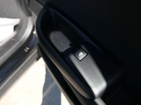 Used 2025 Alfa Romeo Tonale AWD/4WD image 19