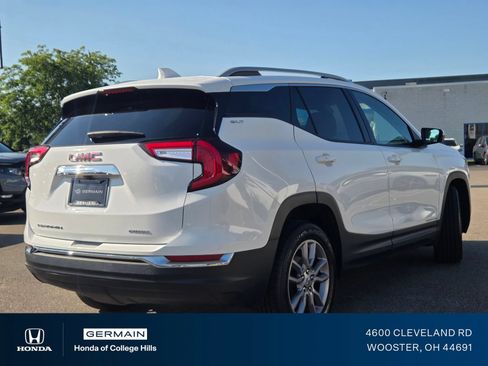 Used 2024 GMC Terrain SLT AWD/4WD image 17
