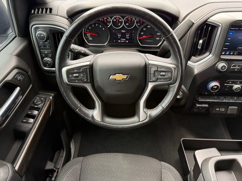 Used 2021 Chevrolet Silverado 1500 LT w/ Z71 Off-Road Package AWD/4WD image 13