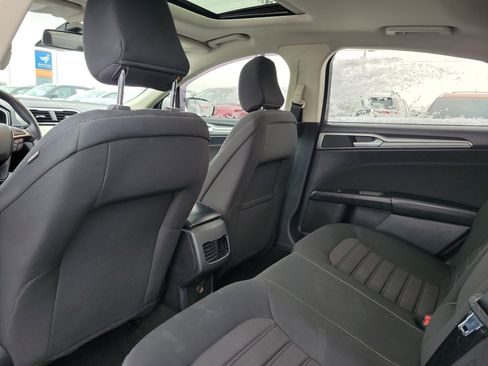 Used 2020 Ford Fusion SE image 14