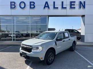 Used 2023 Ford Maverick XLT image 1