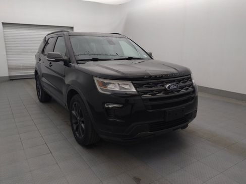 Used 2018 Ford Explorer XLT w/ Equipment Group 202A image 13