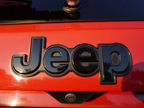 Used 2021 Jeep Renegade Sport image 29