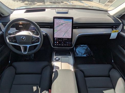 New 2025 Volvo EX90 Plus image 23