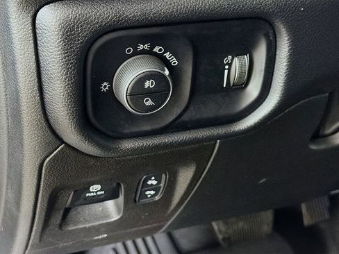 Used 2022 RAM 1500 Big Horn AWD/4WD image 11