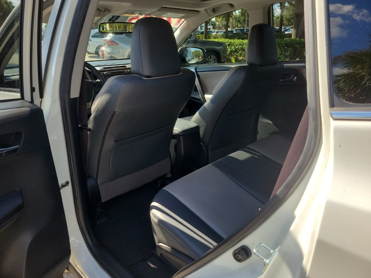 Used 2014 Toyota RAV4 Limited FWD image 10