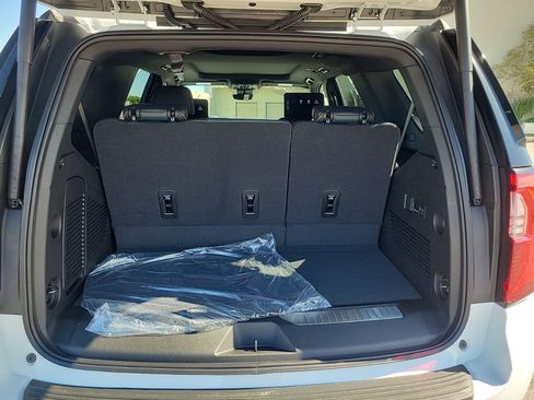 New 2026 GMC Yukon AT4 w/ AT4 Premium Plus Package image 7