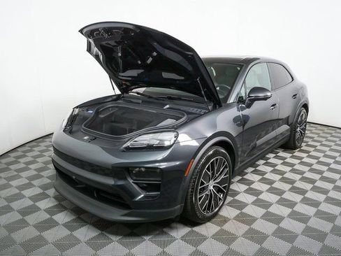 New 2026 Porsche Macan 4S Electric image 34