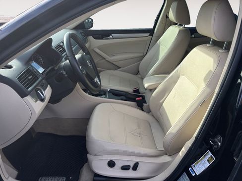 Used 2014 Volkswagen Passat 1.8T Wolfsburg Edition image 16