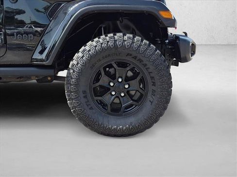 Used 2021 Jeep Gladiator Sport AWD/4WD image 23