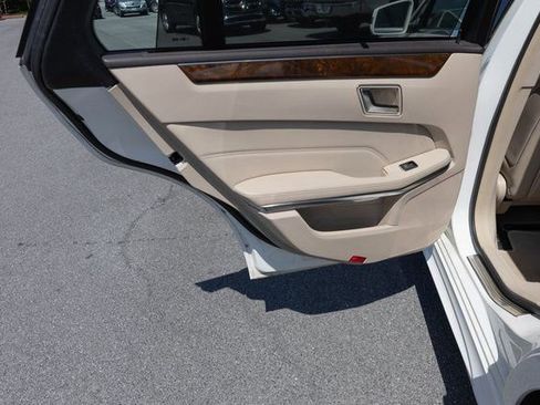 Used 2016 Mercedes-Benz E 350 4MATIC Wagon image 16