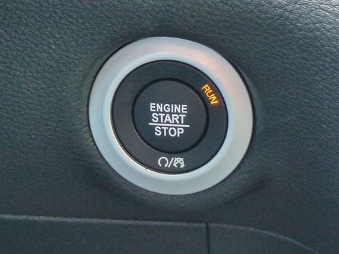 New 2026 Chrysler Pacifica Select FWD image 20