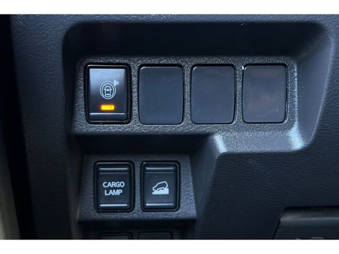 Used 2024 Nissan Frontier SV w/ Technology Package AWD/4WD image 29