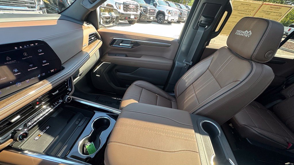 Used 2026 Chevrolet Tahoe High Country AWD/4WD image 31
