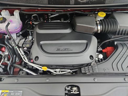 New 2027 Chrysler Pacifica LX FWD image 32