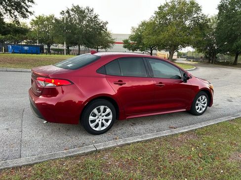 Used 2023 Toyota Corolla LE image 5