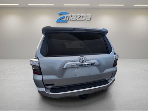 Used 2016 Toyota 4Runner SR5 Premium image 12