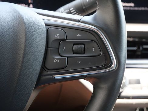 Used 2024 Buick Envista Sport Touring w/ Convenience I Package FWD image 28