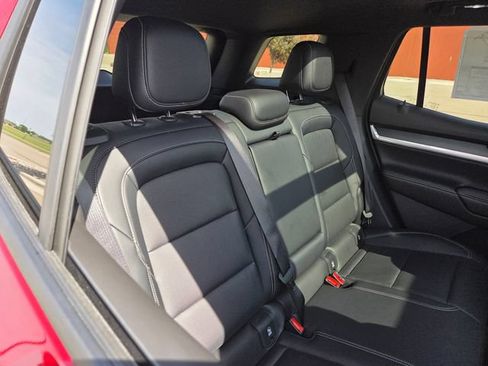 New 2026 GMC Terrain Elevation w/ Elevation Premium Package AWD/4WD image 40