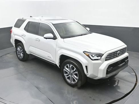 Used 2025 Toyota 4Runner Limited w/ Tow Technology Package image 28