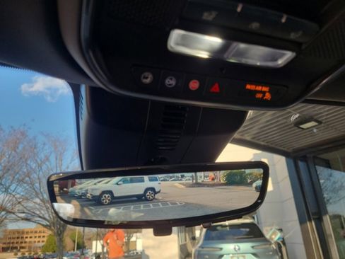 Used 2024 GMC Acadia Denali w/ Super Cruise Package image 34