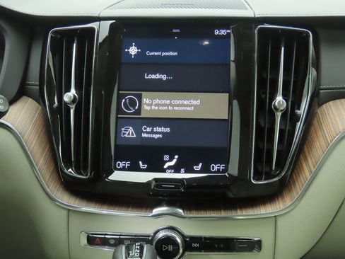 Used 2019 Volvo XC60 T5 Inscription w/ Protection Package Premier image 14