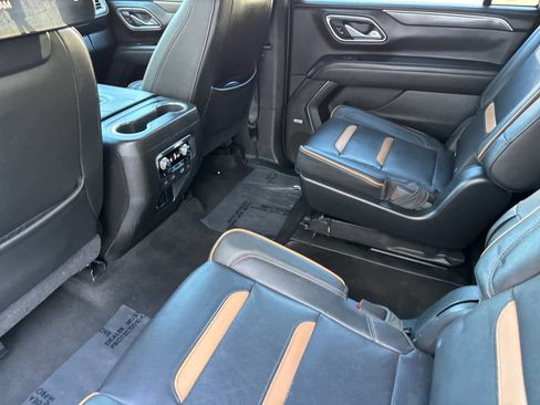 Used 2021 GMC Yukon XL AT4 w/ Rear Media and Nav Package image 4