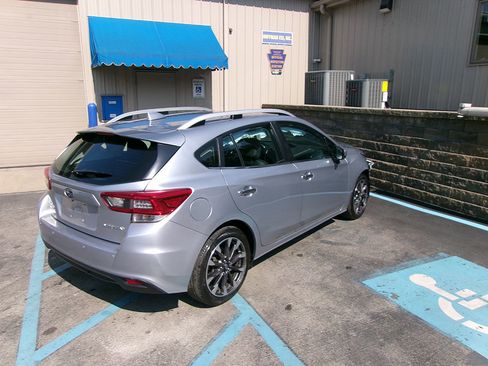 Used 2020 Subaru Impreza 2.0i Limited image 5