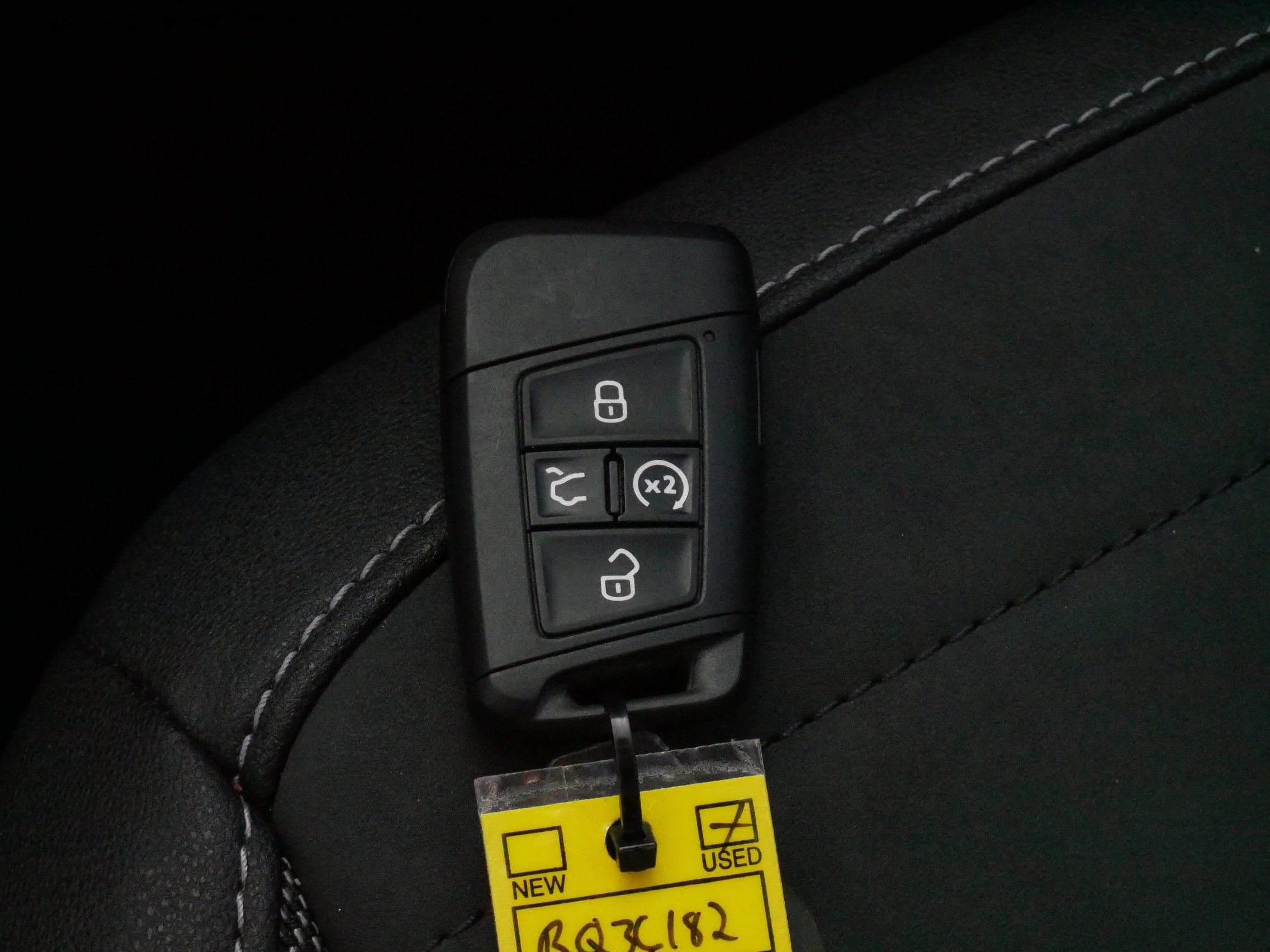 Certified 2025 Volkswagen Taos SE AWD/4WD image 32
