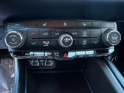 Used 2022 Dodge Durango GT w/ Blacktop Package image 24