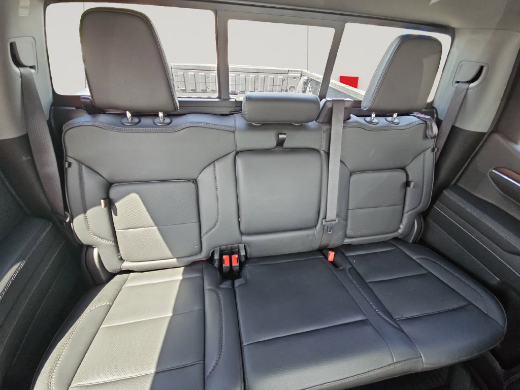 Used 2023 GMC Sierra 1500 Denali w/ Denali Reserve Package AWD/4WD image 17