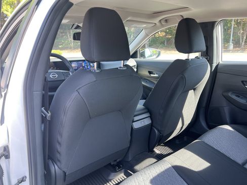 New 2026 Nissan Sentra SV FWD image 18