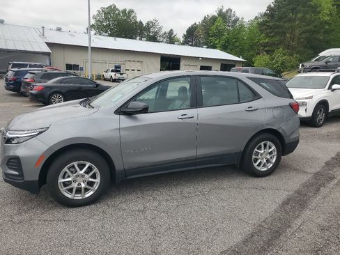 Used 2023 Chevrolet Equinox LS AWD/4WD image 1