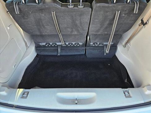Used 2024 Chrysler Pacifica Limited FWD image 6