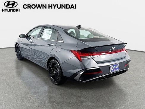New 2026 Hyundai Elantra SEL Sport FWD image 7