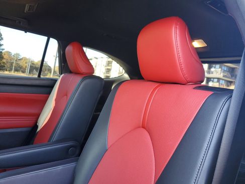 Used 2023 Toyota Highlander XSE image 10