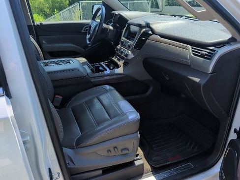 Used 2018 GMC Yukon XL Denali w/ Open Road Package AWD/4WD image 9