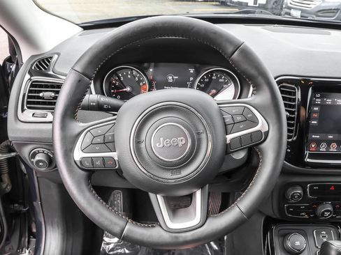 Used 2018 Jeep Compass Limited image 19