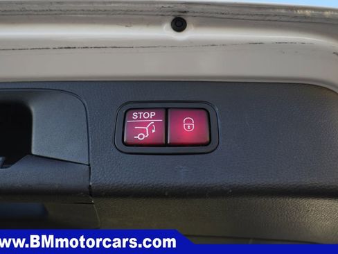 Used 2022 Mercedes-Benz GLC 300 4MATIC w/ Premium Package Lite image 16