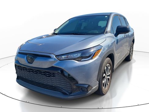 Used 2024 Toyota Corolla Cross AWD Hybrid image 3