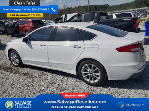 Used 2019 Ford Fusion SE image 3