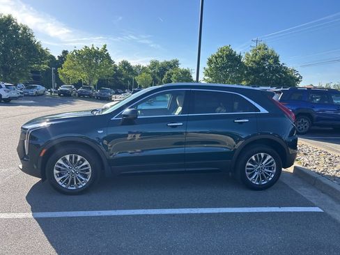 Used 2024 Cadillac XT4 Premium Luxury w/ Technology Package AWD/4WD image 6