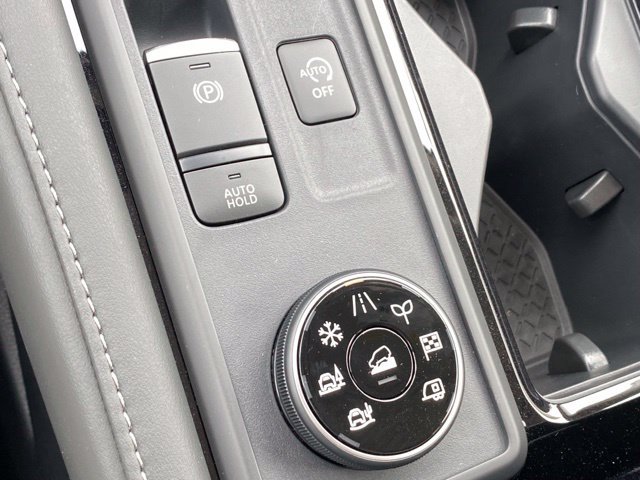 New 2026 Nissan Pathfinder SV AWD/4WD image 19