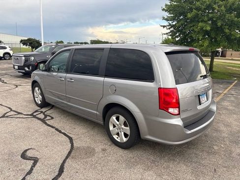 Used 2016 Dodge Grand Caravan SE w/ Quick Order Package 29E SE FWD image 5